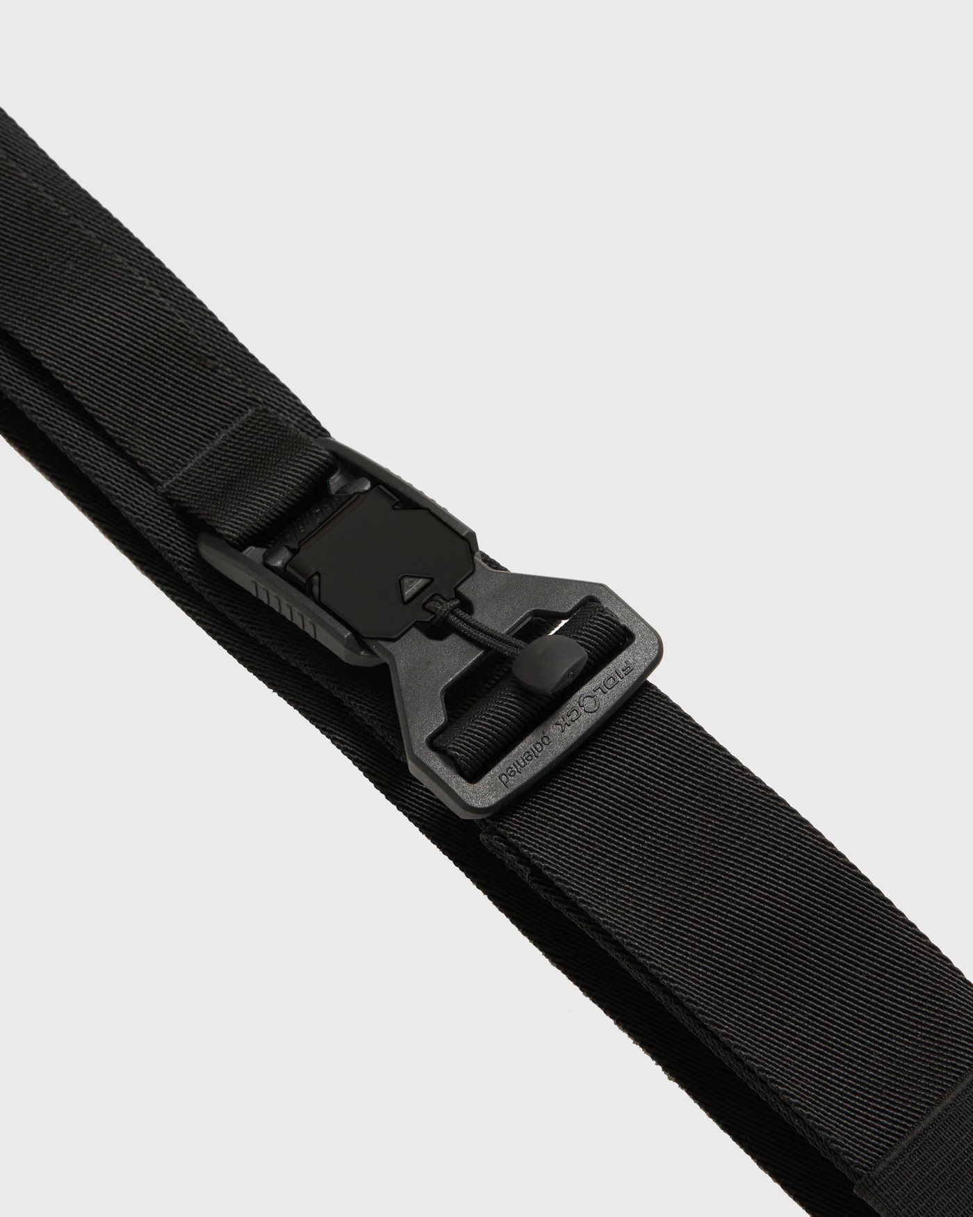 ceinture-reverb-noir-avnier-fidlock-boucle-magnetique-detail-workwear-made-in-france - noir