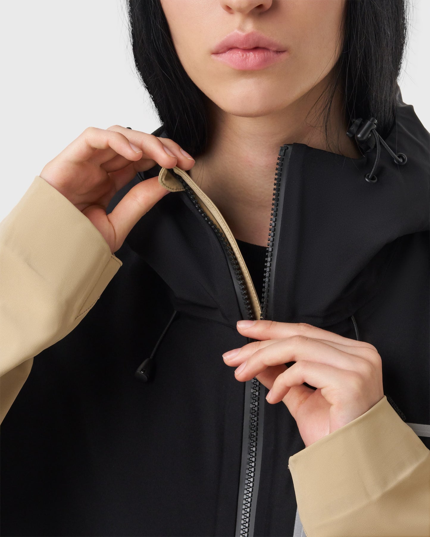Fermeture éclair waterproof de la veste Hardshell Interlude beige Avnier, coutures scellées. - beige